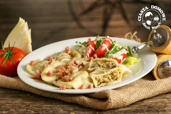 pierogi z kapusta i grzybami Cukiernia Jacek Placek to synonim smaku domowych wyrobów z naturalnych produktów.