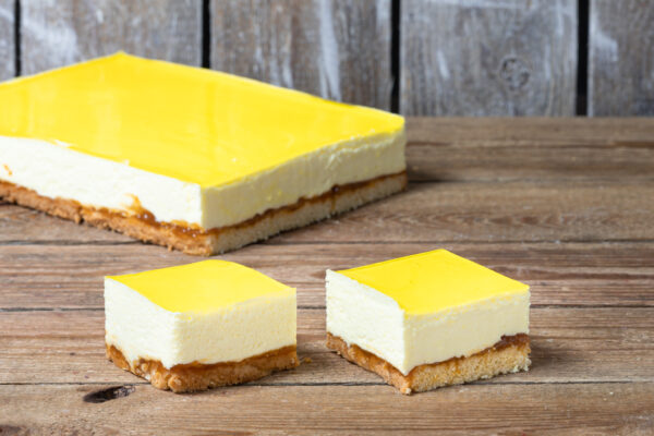 ciasto cytrynowe Cukiernia Jacek Placek to synonim smaku domowych ciast z naturalnych produktów.