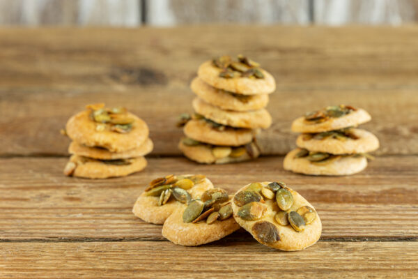 mini shortbread cookies with pumpkin seeds Confectionery Jacek Placek is synonymous with the taste of homemade cakes made from natural products.