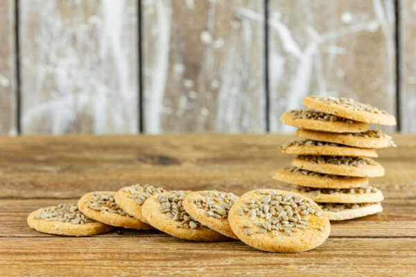 Пісочне печиво з соняшником Кондитерська Jacek Placek є синонімом смаку домашньої випічки з натуральних продуктів.