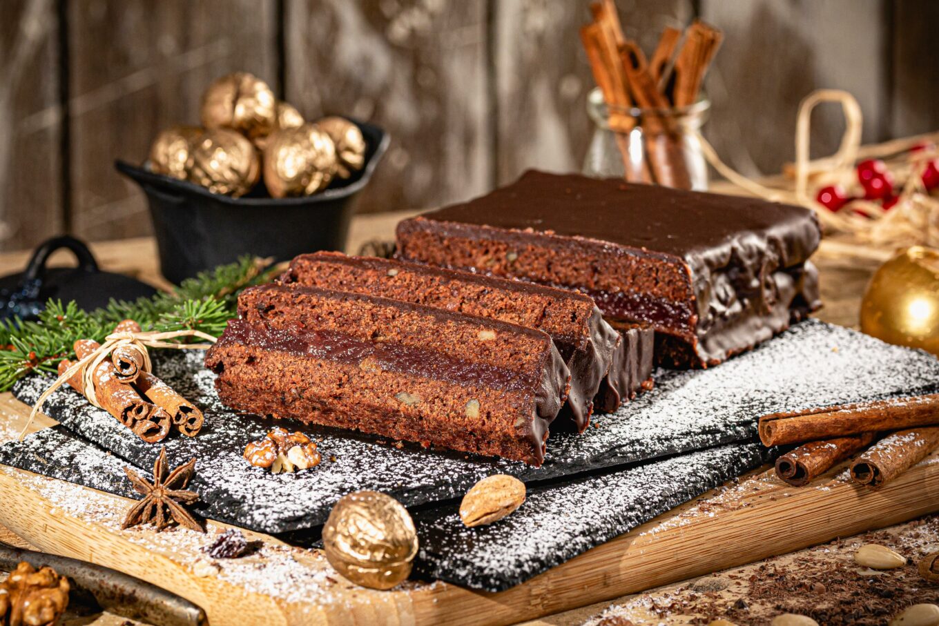perník 3 Cukrárna Jacek Placek je synonymem chuti domácích koláčů z přírodních produktů.