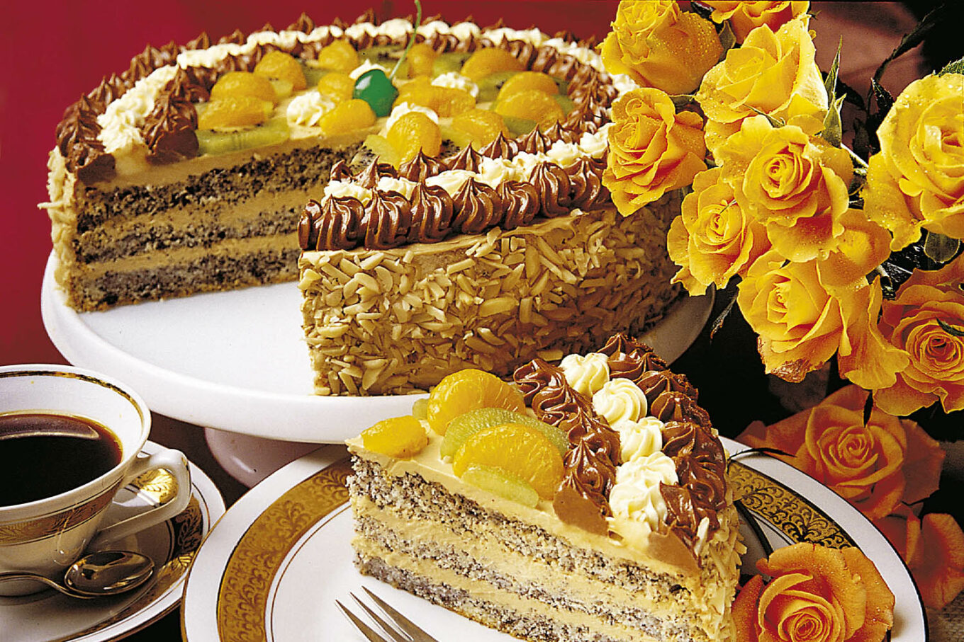 Tort makowwo-kawowy Cukiernia Jacek Placek to synonim smaku domowych ciast z naturalnych produktów.