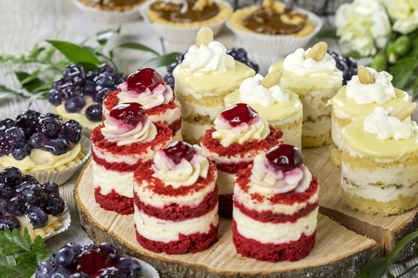 nano deserts cakes Кондитерська Jacek Placek є синонімом смаку домашньої випічки з натуральних продуктів.