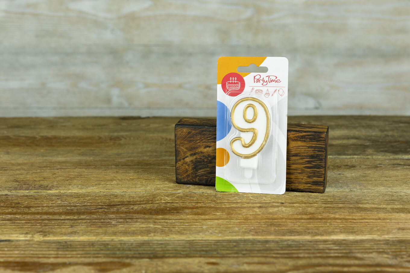 number 9 cake candle Cukiernia Jacek Placek is synonymous with the taste of homemade cakes made of natural products.