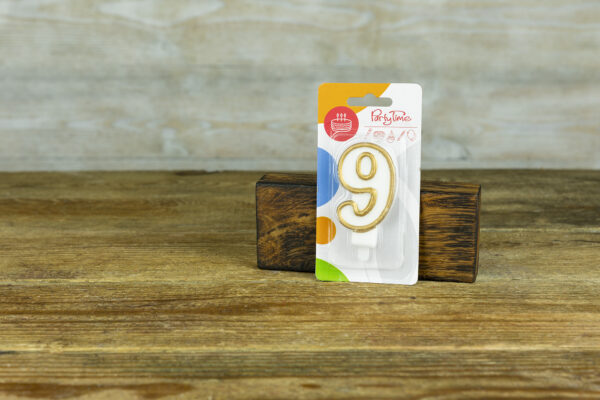 number 9 cake candle Cukiernia Jacek Placek is synonymous with the taste of homemade cakes made of natural products.