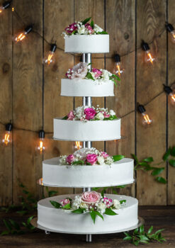 4-tier cake Cukiernia Jacek Placek is synonymous with the taste of homemade cakes made from natural products.