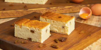 Hemlagad cheesecake, konfekt Jacek Placek, naturlig cheesecake, traditionellt recept, naturliga ingredienser, original wiensk cheesecake med russin, hemleverans