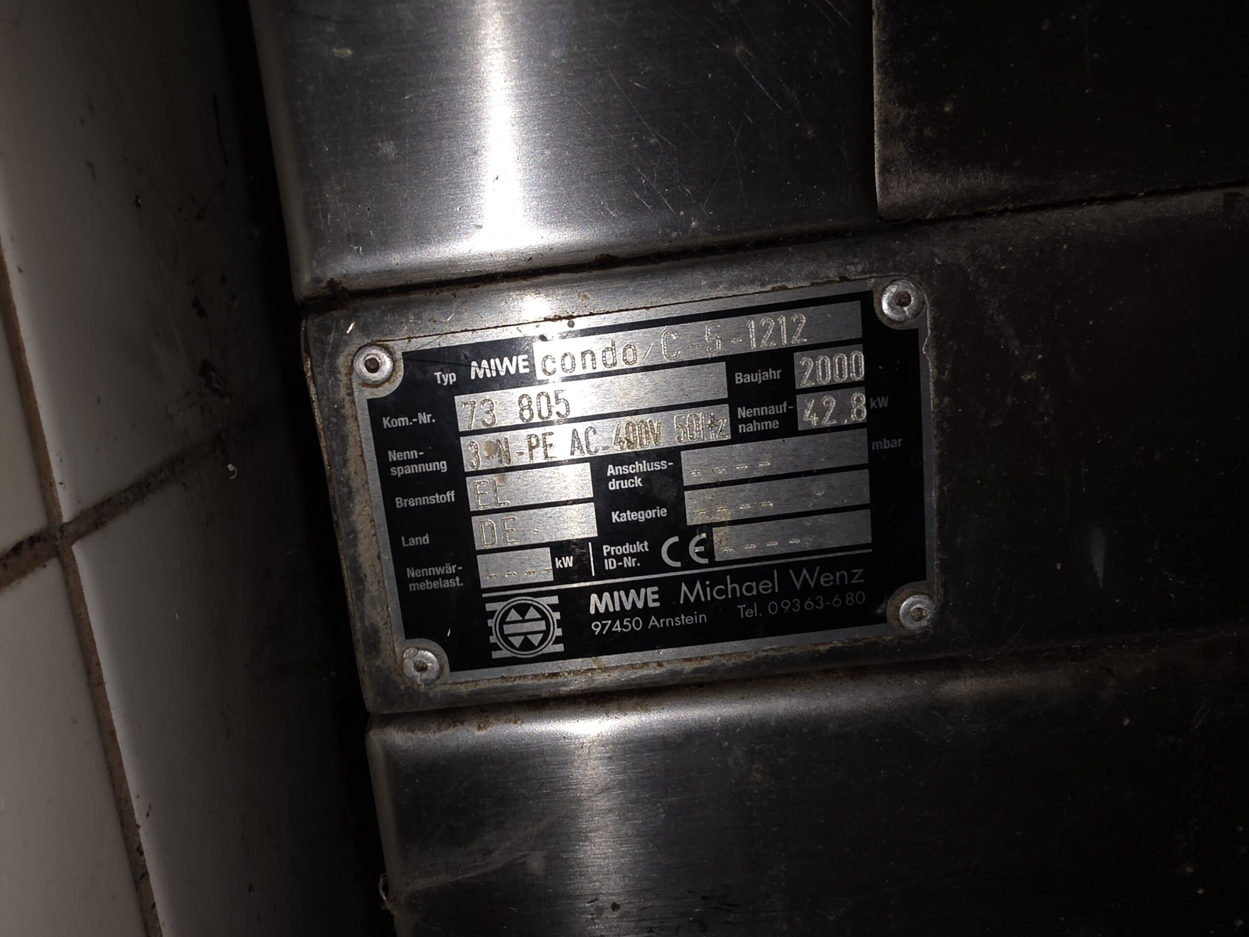 Piec wsadowy MIWE Condo C5 z 2000 roku, 5 komór pieczenia z garownią tabliczka znamionowa 2