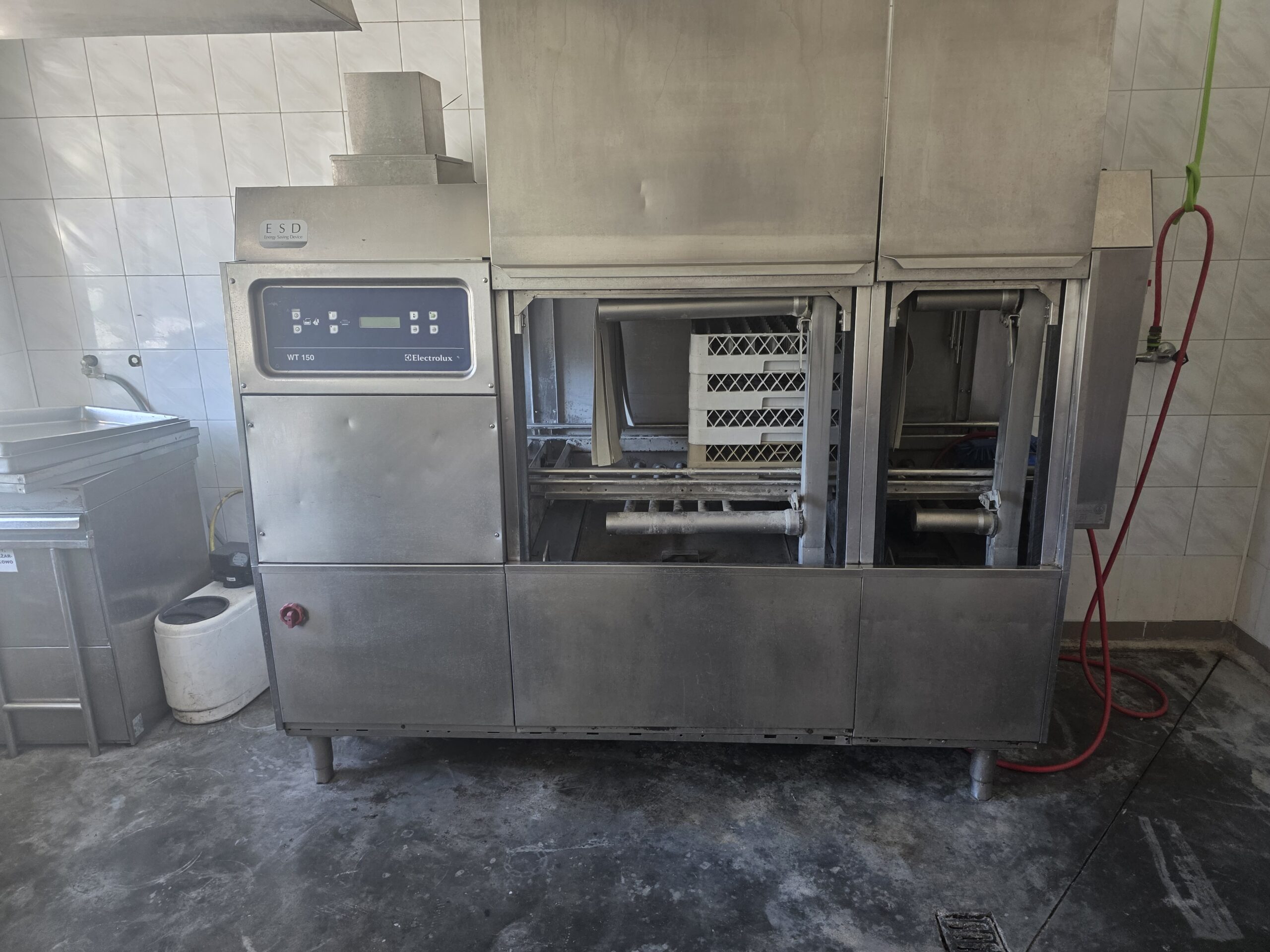Zmywarka przelotowa Electrolux WT 150, widok ogólny urządzenia