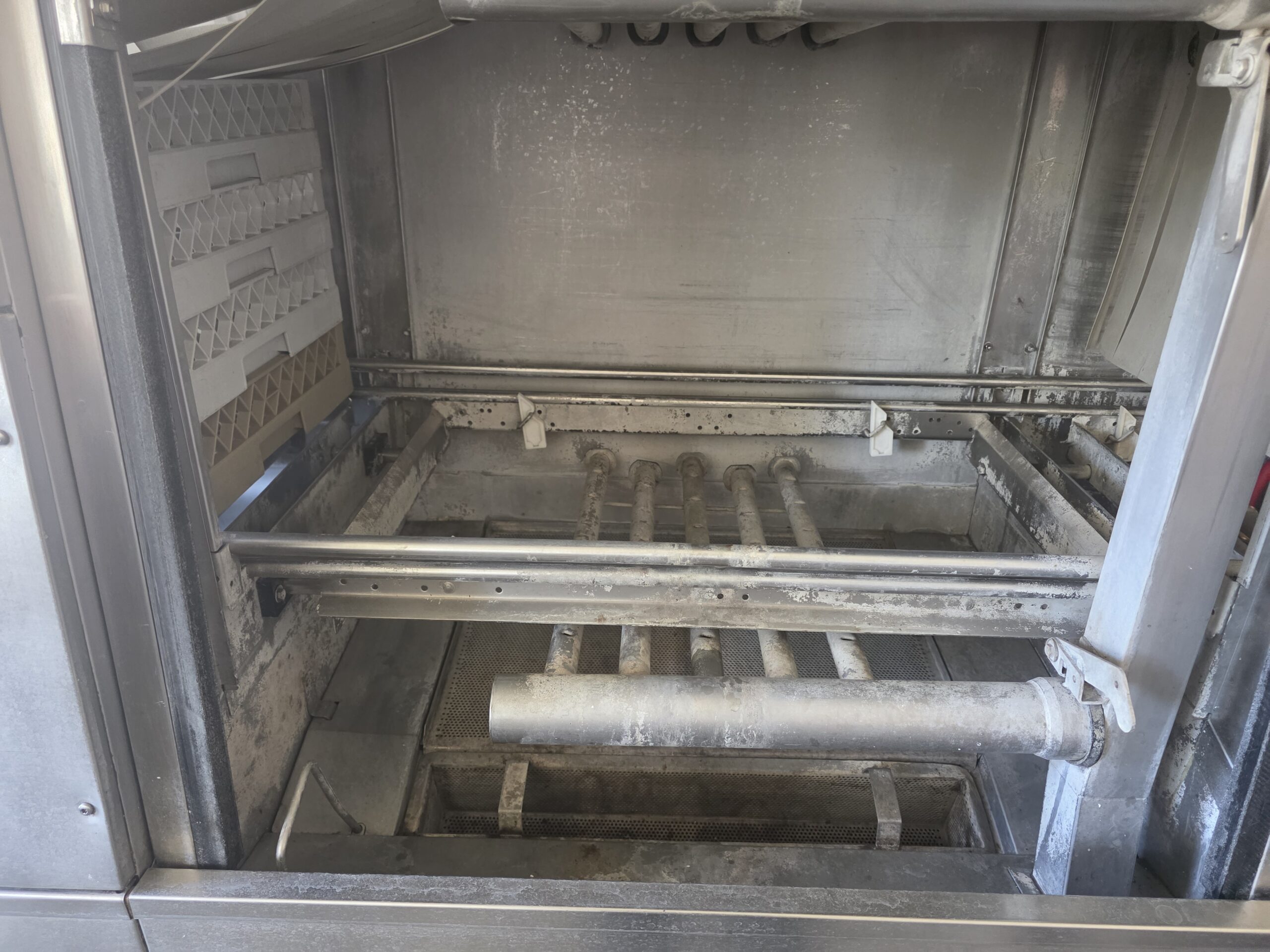 Zmywarka przelotowa Electrolux WT 150, widok ogólny urządzenia